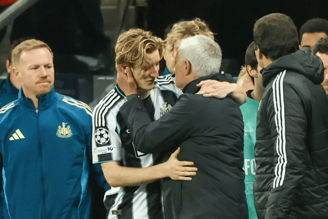 穆帅赞扬的24岁纽卡斯尔边锋，入选欧足联欧冠第3轮最佳阵容